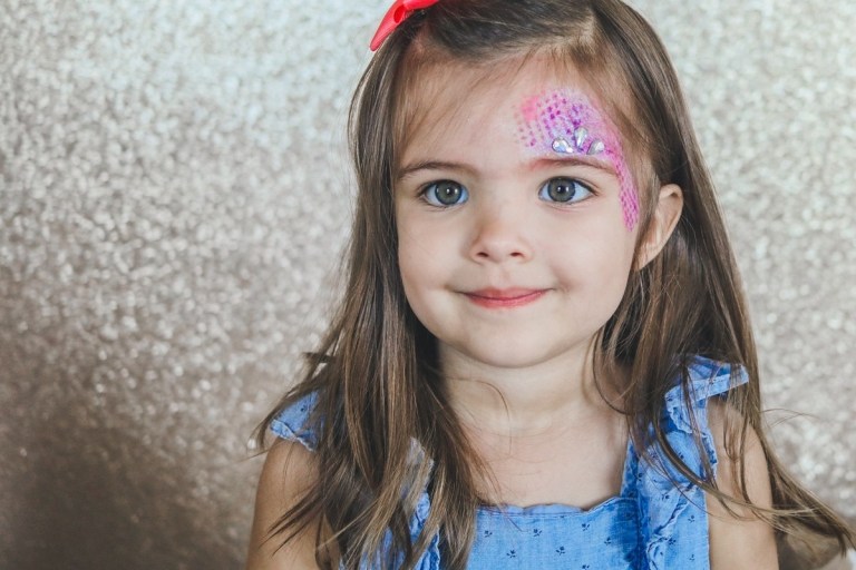 Prinzessin schminken Make up Ideen für Mädchen im Kindergarten