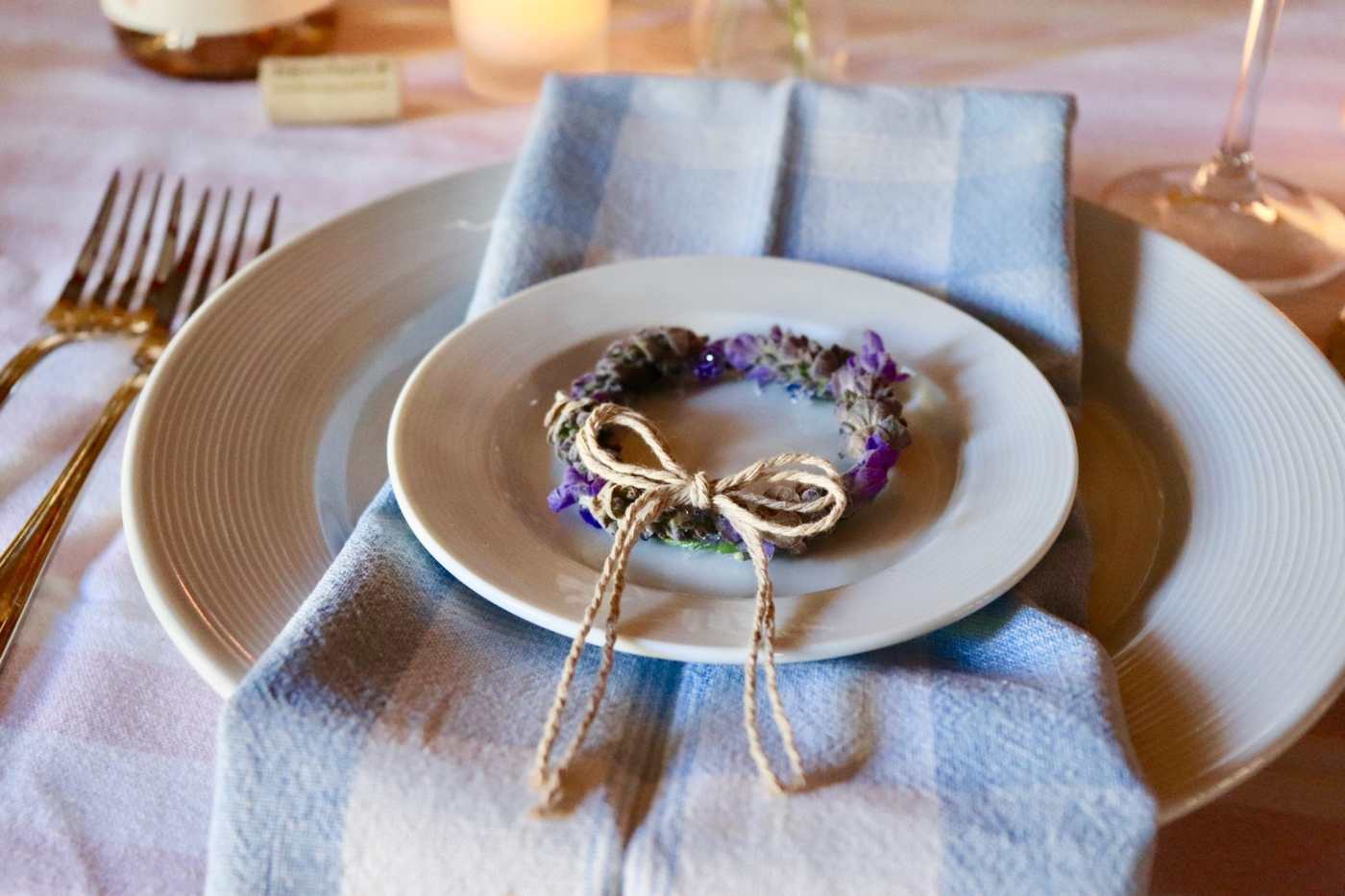 Lavender wreath Platzkarte Decorate table