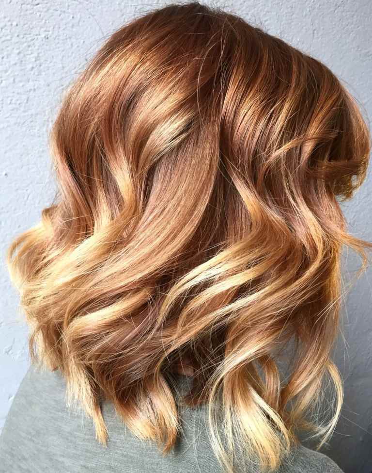 Kupferrot Strähnen auf blonde Haare Pflegetipps Haarfarbe Trends 2019
