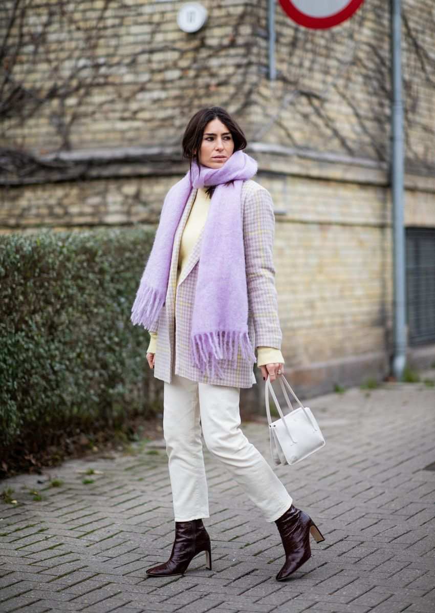 Millenial Purple Accessoires Winterschal kombinieren Outfit Ideen für Frauen