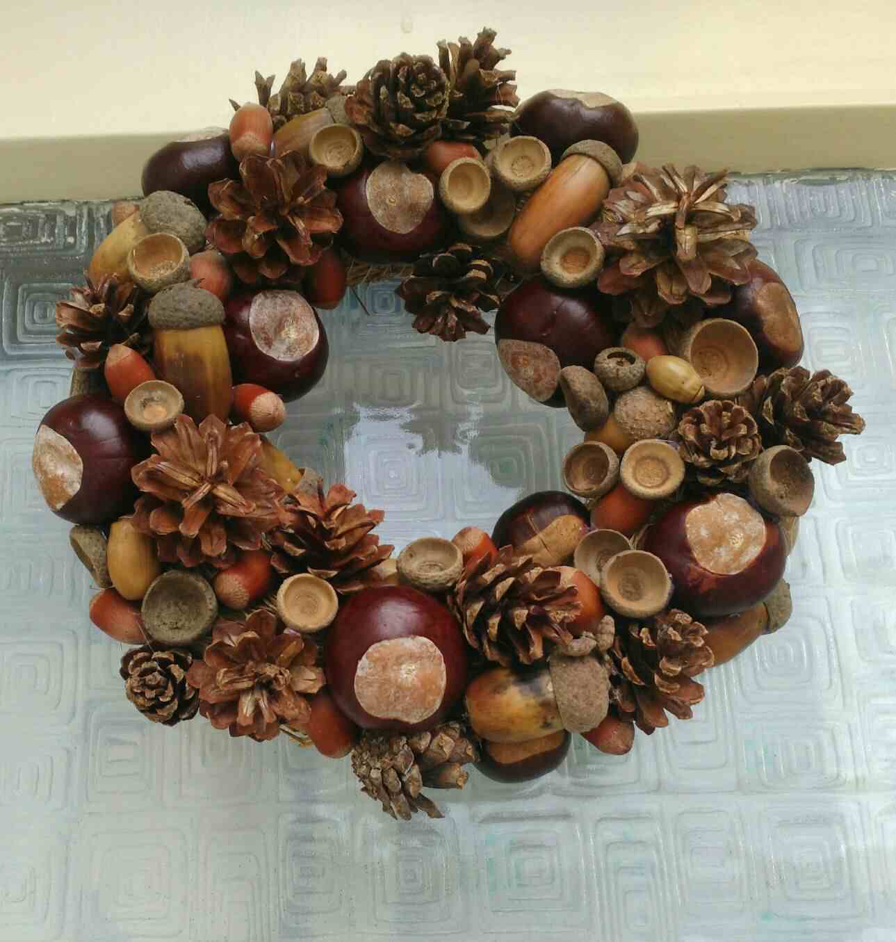 With chestnut decorating for the heart door wreath self-DIY