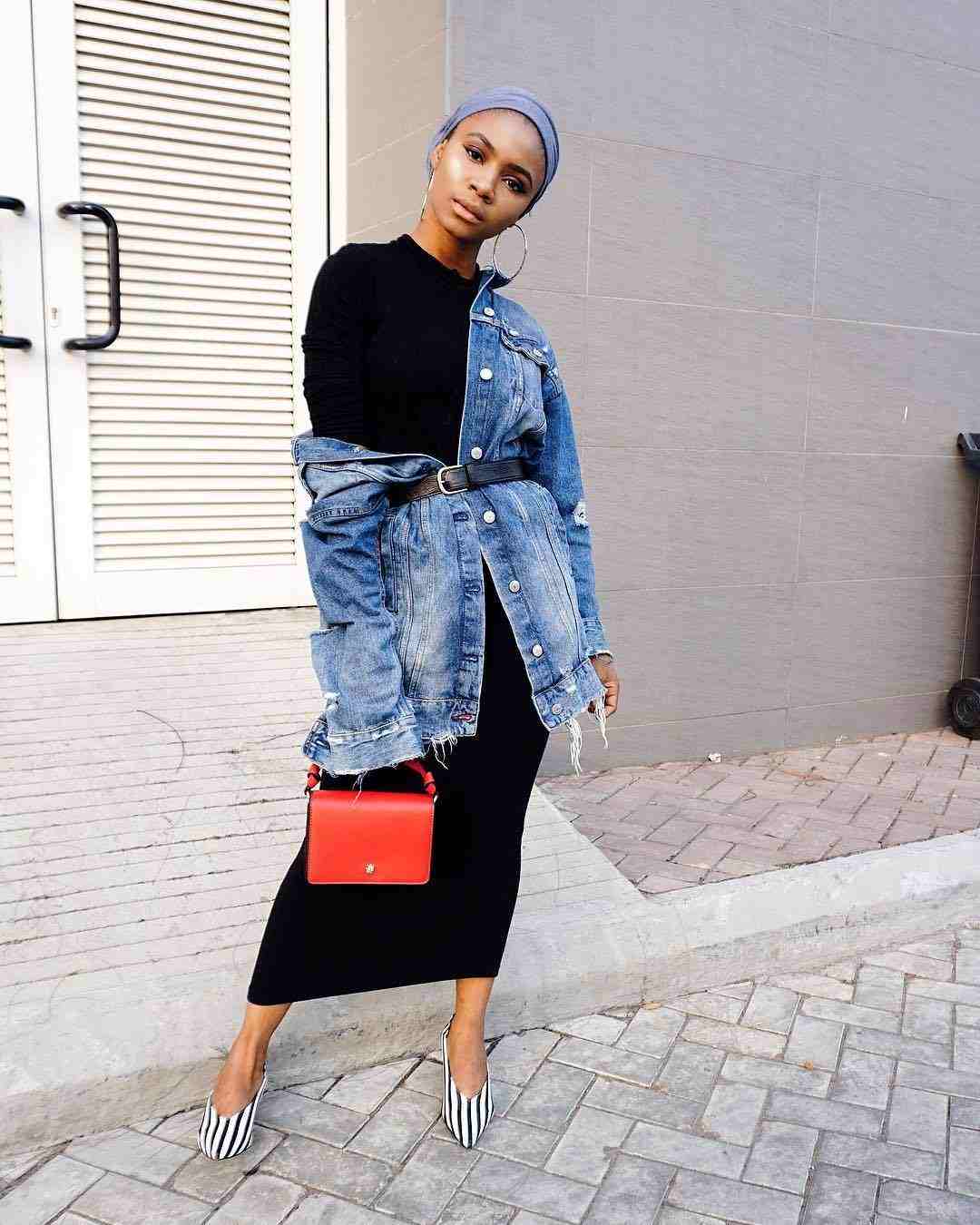 Oversized Jeansjacke Outfit für den Herbst Haaraccessoires Modetrends