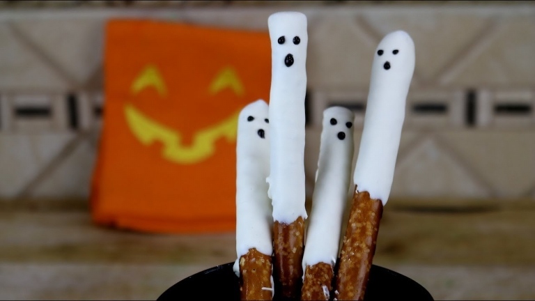 Gespenster Süßigkeiten zum Halloween selber machen Anleitung