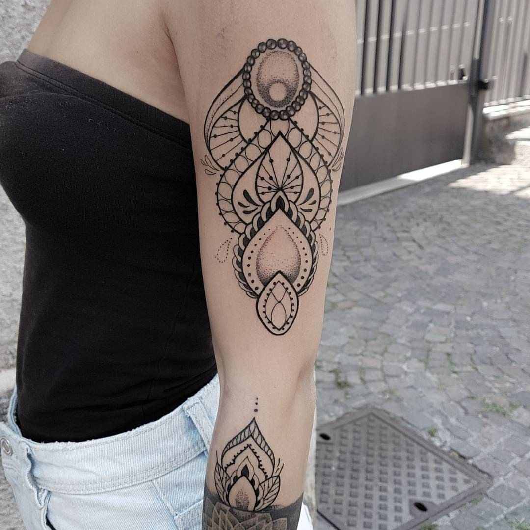Schulter Tätowierung Frauen Tattoomotive Ideen Tattootrends