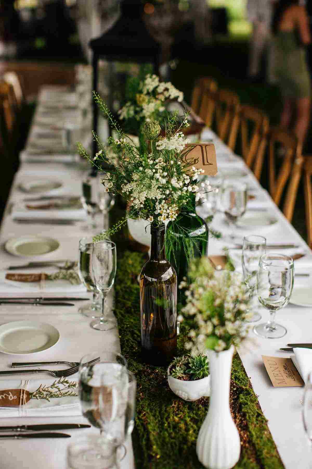 Tisch dekorieren grüne Hochzeit Moos-Tischläufer