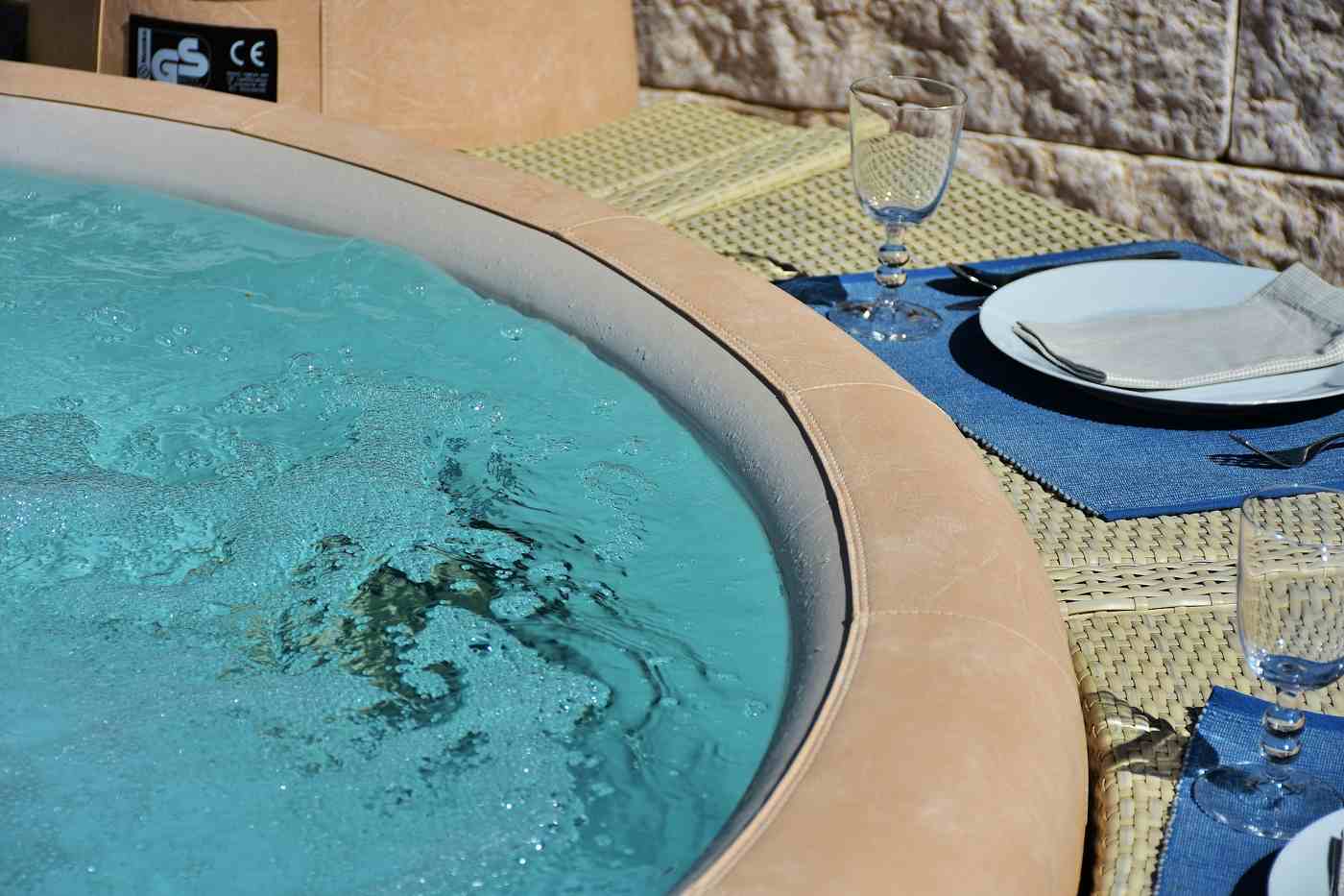 Whrilpool in the outdoor area enjoy modern spa facilities with splash water throughout the year