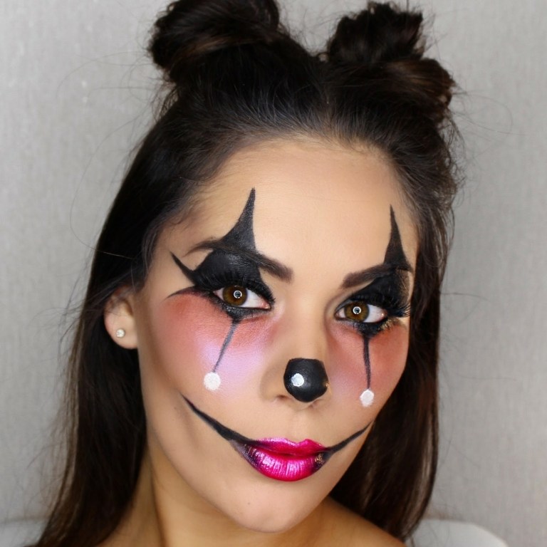 moderner Clown-Makeup mit Anleitung Frauen Kostüm selber basteln Halloween