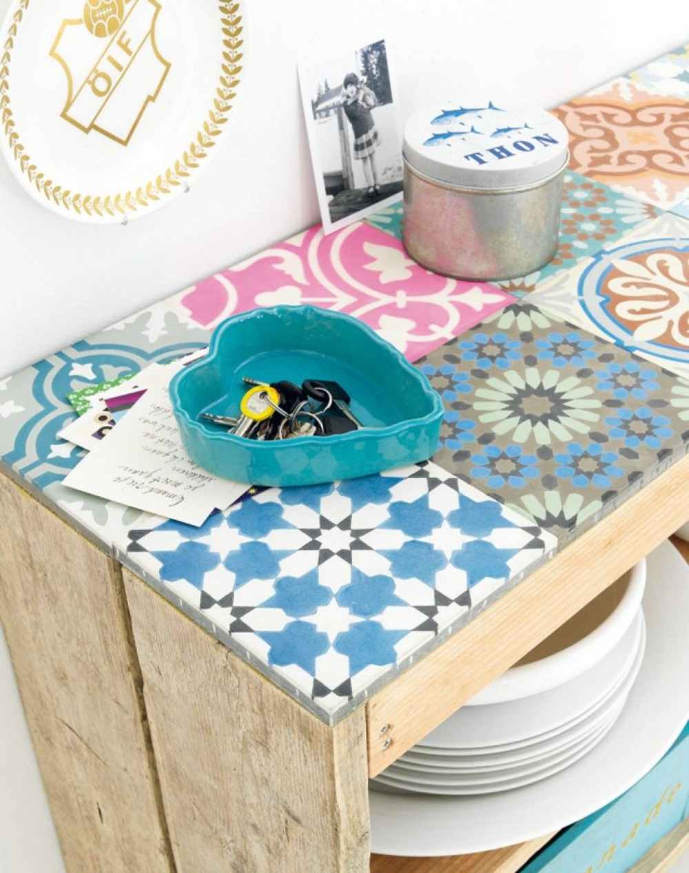 use a tile paint color as a kitchen island for rustic design