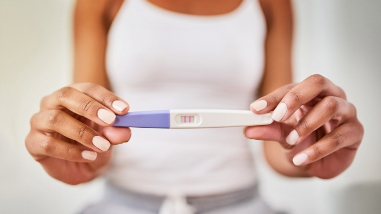 Ein Schwangerschaftstest ist in der 5. SSW möglich und es kann die Entwicklung des Fötus verfolgt werden