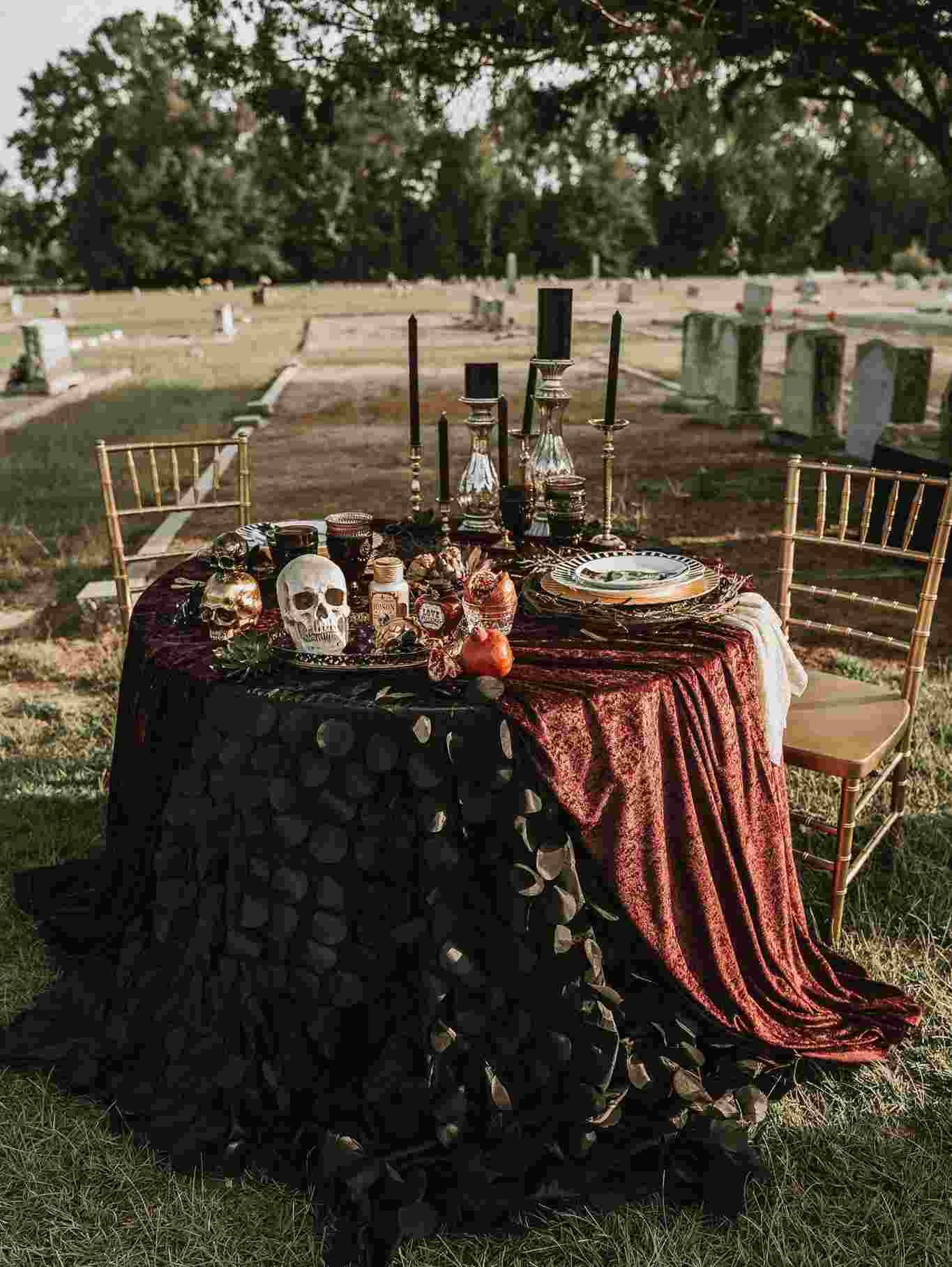 Halloween Wedding Decorations Table cover creepy