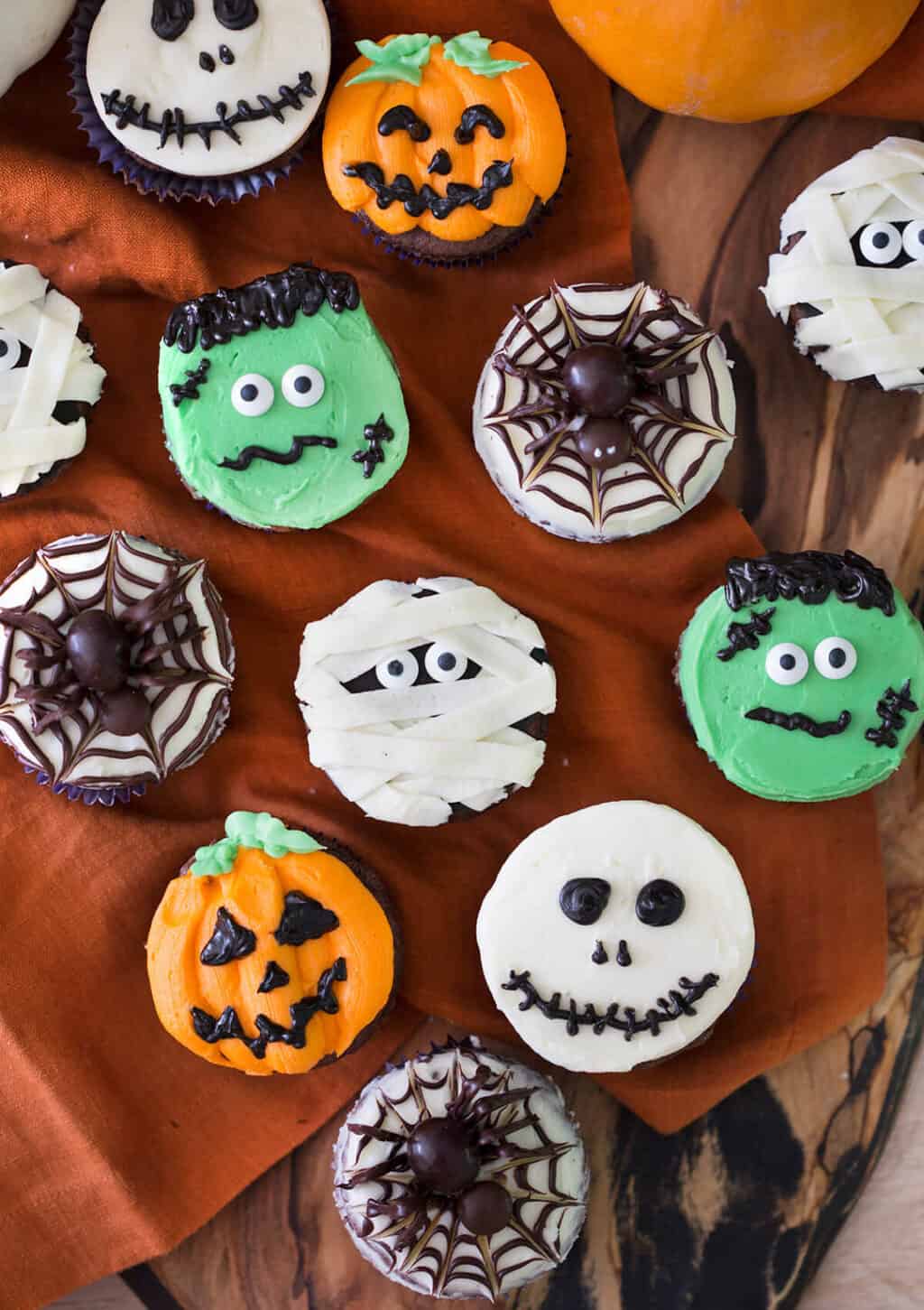 Halloween Muffins Rezept Cupcakes Dekorieren gruselig