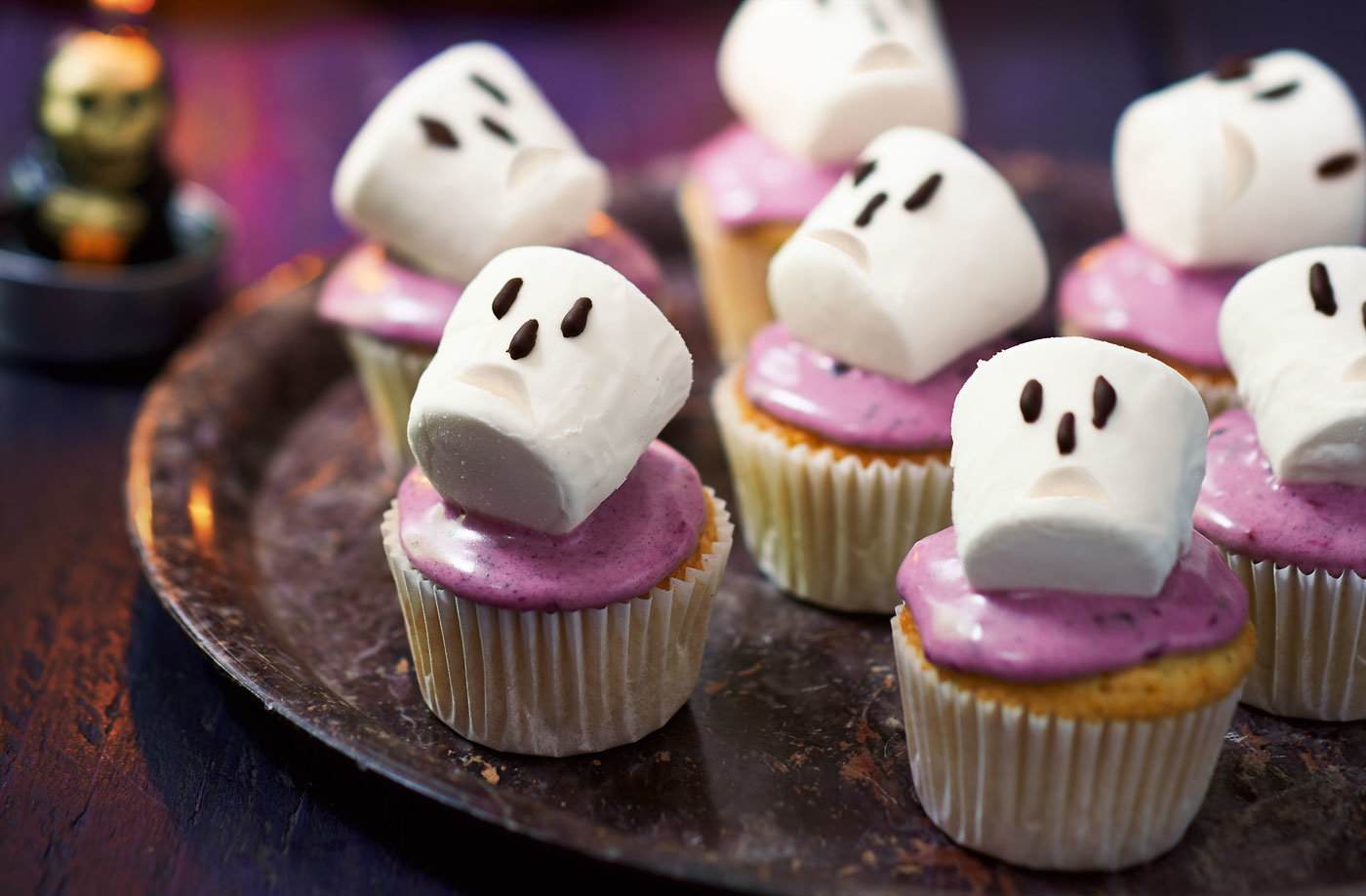 Halloween-Muffins mit Marshmallows Rezept