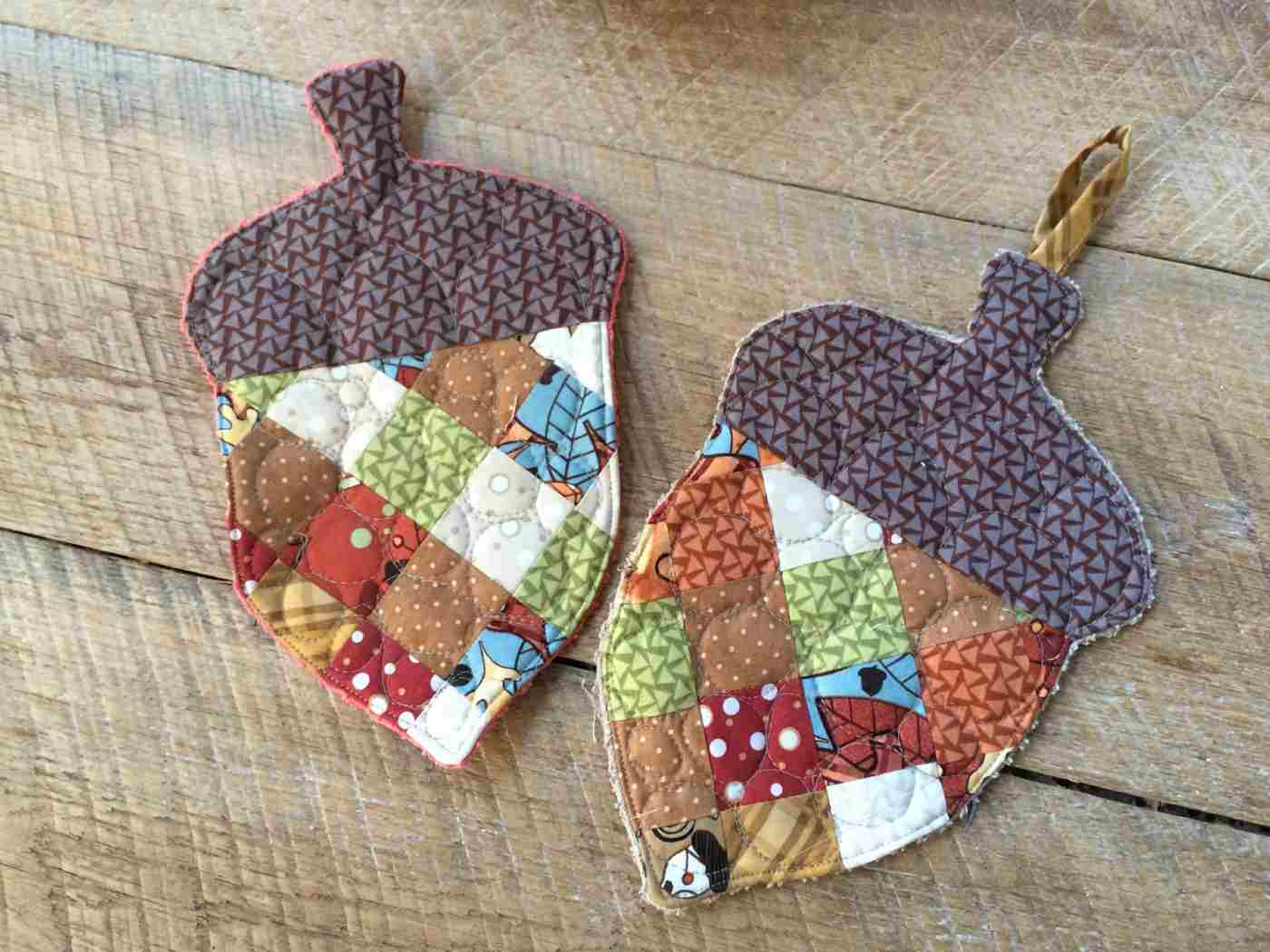 Autumn deco sewing from fabric debris and using as substitutes