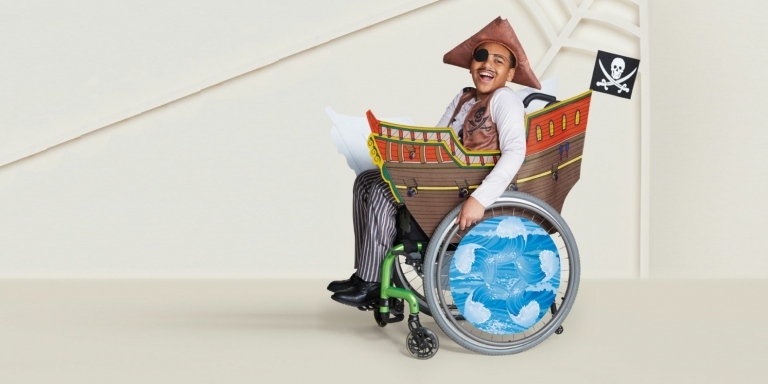 Kostüme für Rollstuhlfahrer Ideen lustig Piraten-Kostüm Kinder
