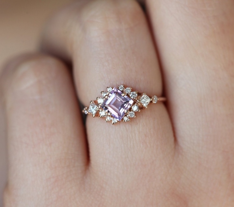 Lavendel Saphir Ring mit Diamanten vintage Hochzeit Location auf dem Lande