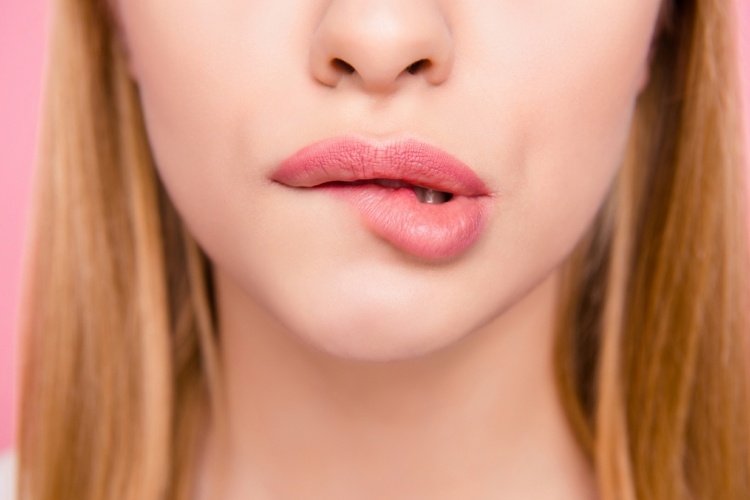 Lippenherpes und Hausmittel gegen Herpes - Was hilft und wie kann man sich schützen