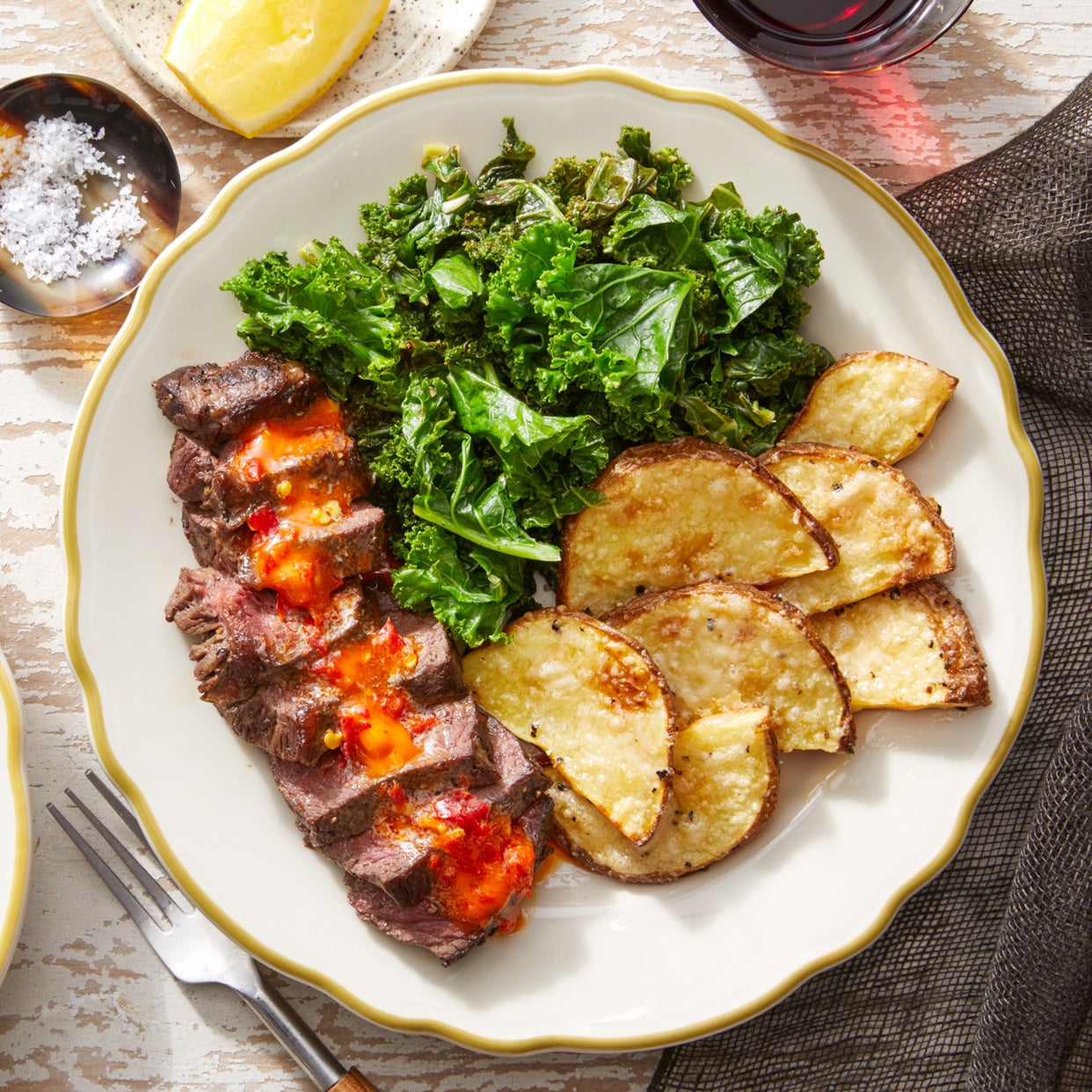 Mettwurst kochen klassisch Steak mit Bratkartoffeln