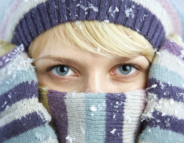 Ohrenschmerzen durch Kälte sind keine Seltenheit, da Ohren empfindlich sind