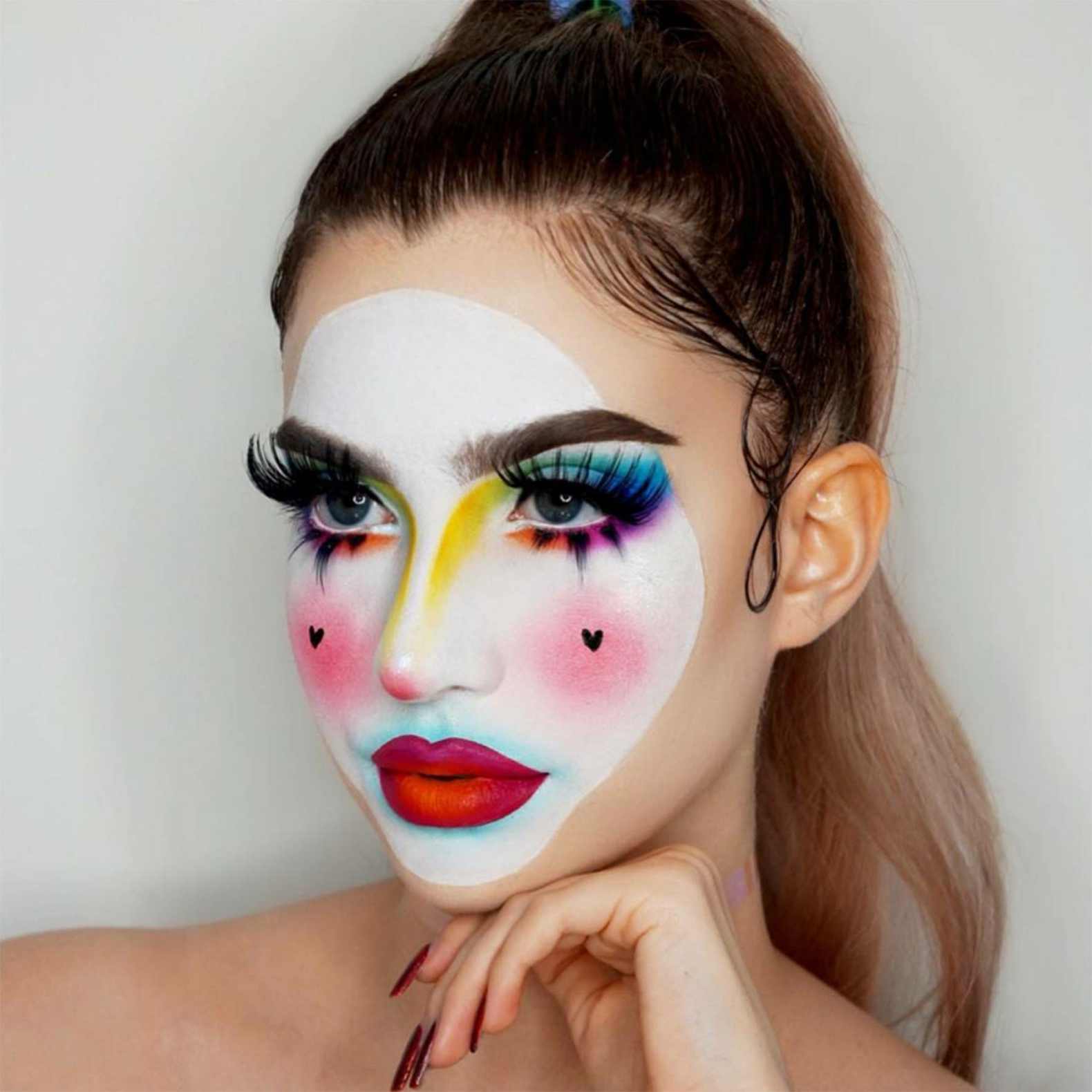 Pantomime Make-Up für Frauen einfach Schminktipps Karneval Erwachsene