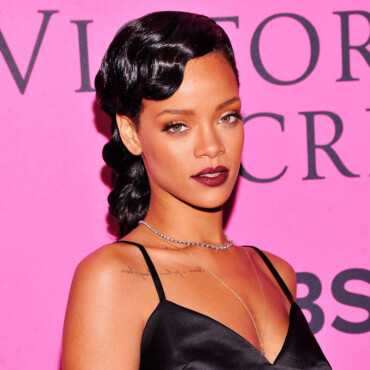 Rihanna Frisuren Wasserwelle legen Anleitung