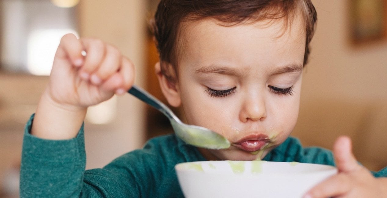 Suppe für Kinder, die auf eine Magendiät mit Schonkost angewiesen sind