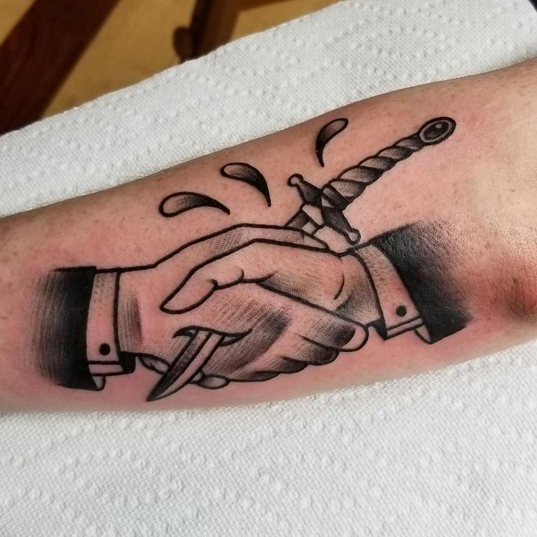 Tattoo zwei Hände welche Bedeutung Unterarm Tattooideen Frau