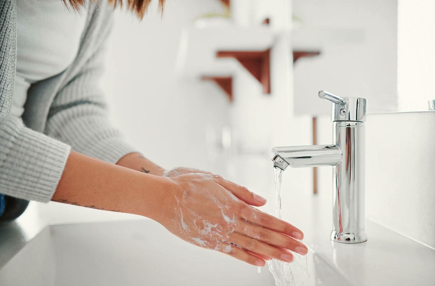 Vor allem wenn ein kleines Baby im Haus ist, muss man höufig die Hände waschen