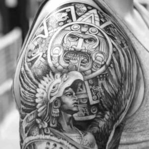azteken tattoo vorlagen als detaillierte darstellung von krieger mit adler auf dem kopf