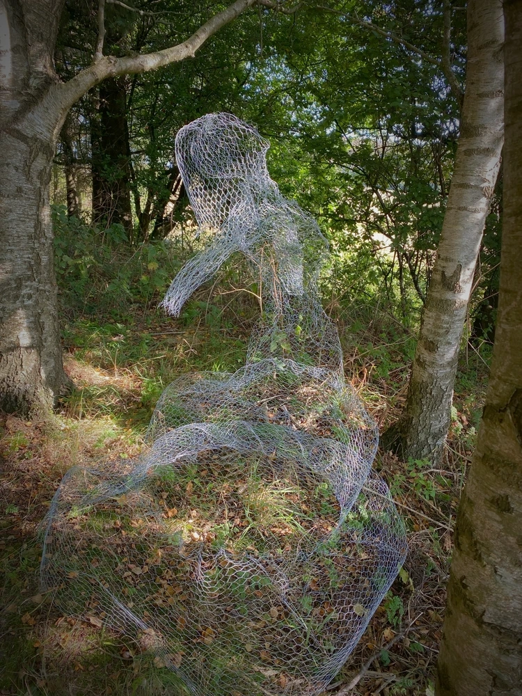 Halloween Deko für draußen aus Hühnerdraht selber machen