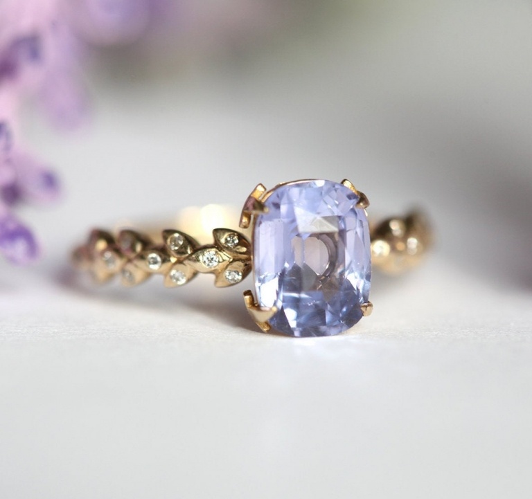 vintage Ring mit lavendel Saphir Stein und Diamanten