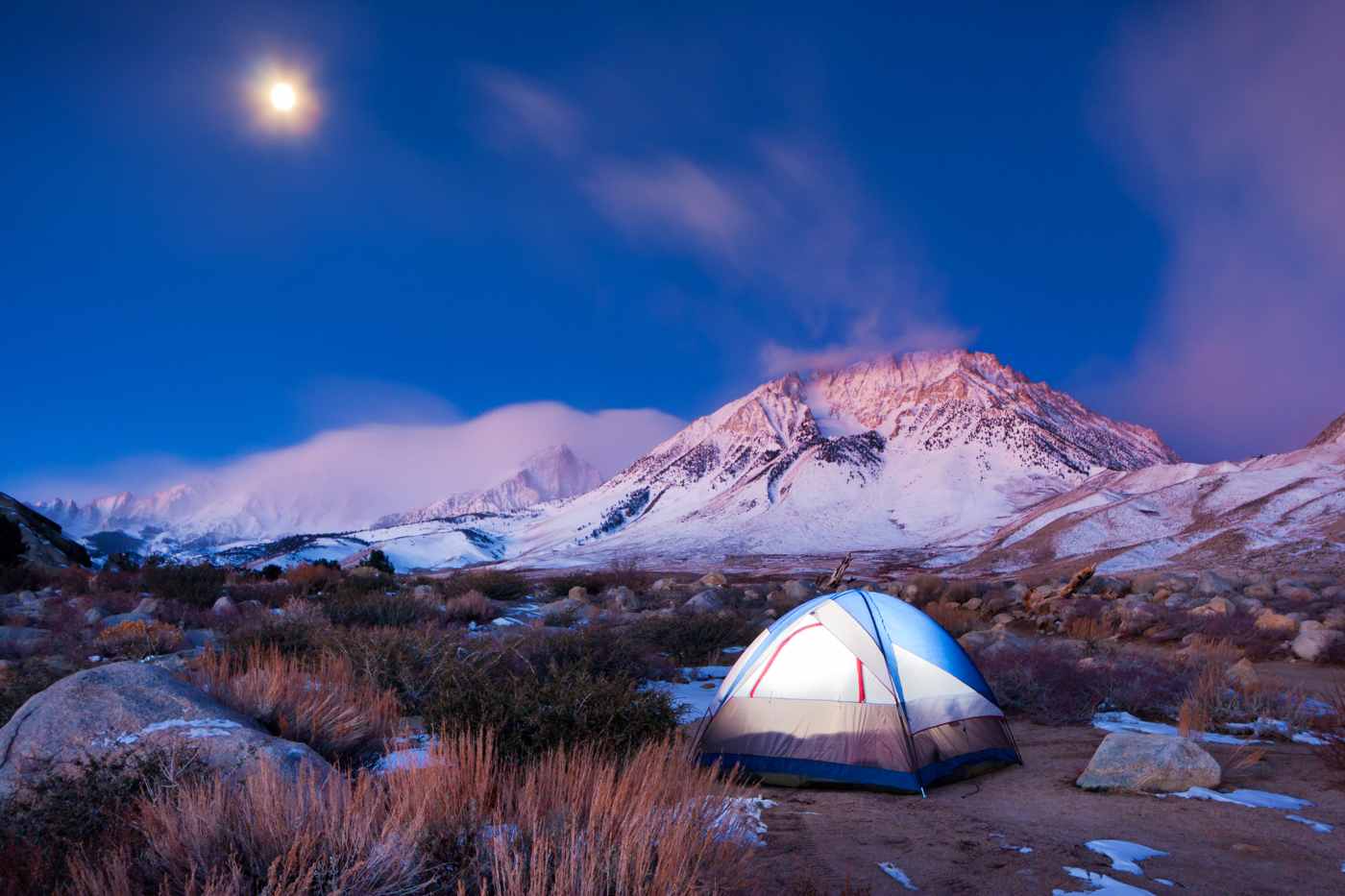 Camping im Freien Tipps für die Winterzeit Dämmung und Windschutz