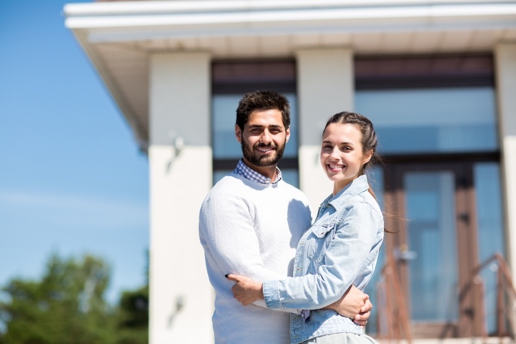 Immobilienkauf Tipps für junge Paare erstes eigenes Zuhause finanzieren