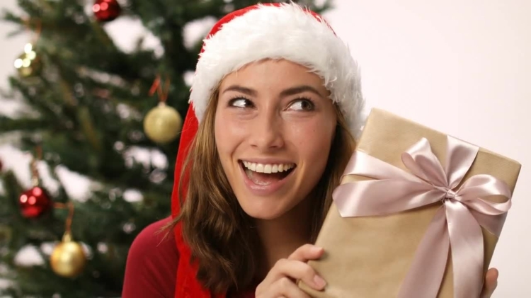 Fan Pleats Gift Wrapping Tutorial  Geschenke verpacken einfach, Geschenke  verpacken anleitung, Geschenke schön verpacken