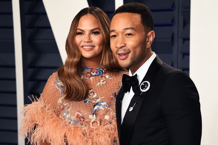 Sänger John Legend gewinnt Titel Sexiest Man Alive Ehefrau macht sich lustig