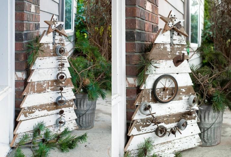 Weihnachtsdeko für aussen aus Holz - Tannenbaum aus recycelten Brettern