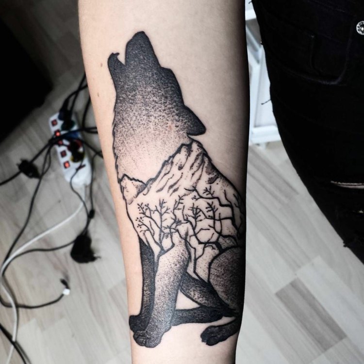 Wolf Tattoo Bedeutung Unterarm Tätowierung Frau