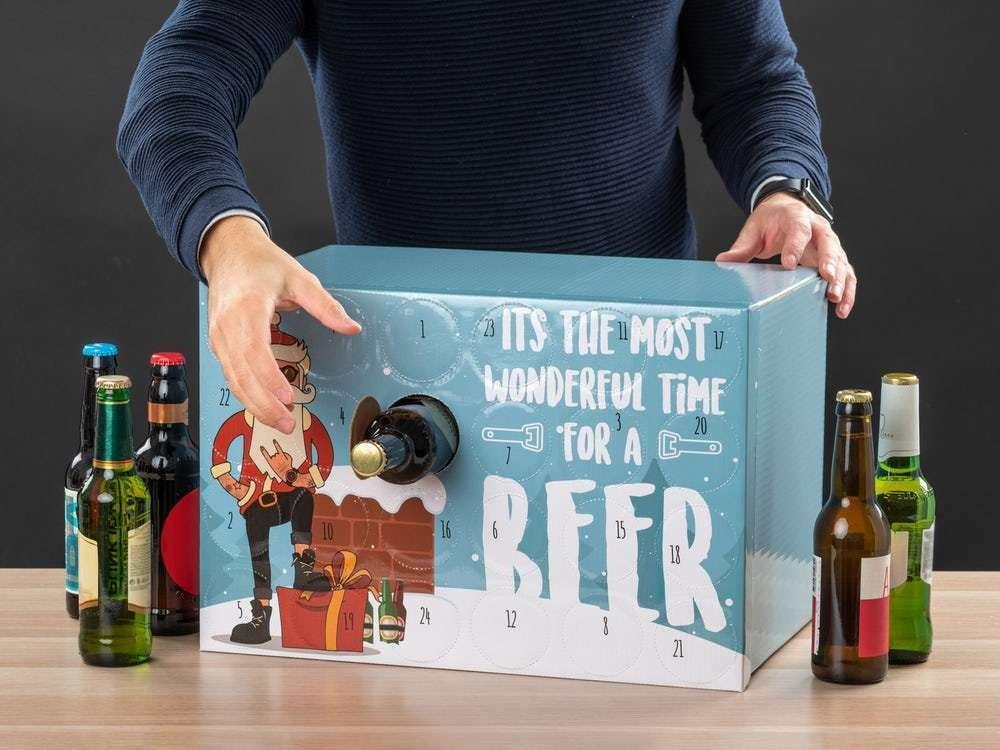 adventskalender für männer bier im karton verpackt als weihnachtsgeschenk