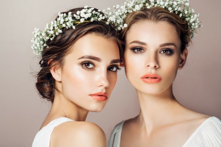 Braut Make Up selber machen Anleitung Hochzeitsfrisuren für lange Haare