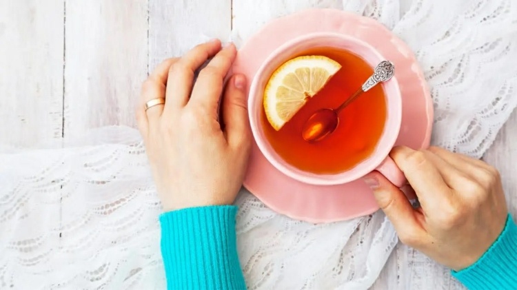 Detox Tee darf man nach Belieben warm oder kalt genießen