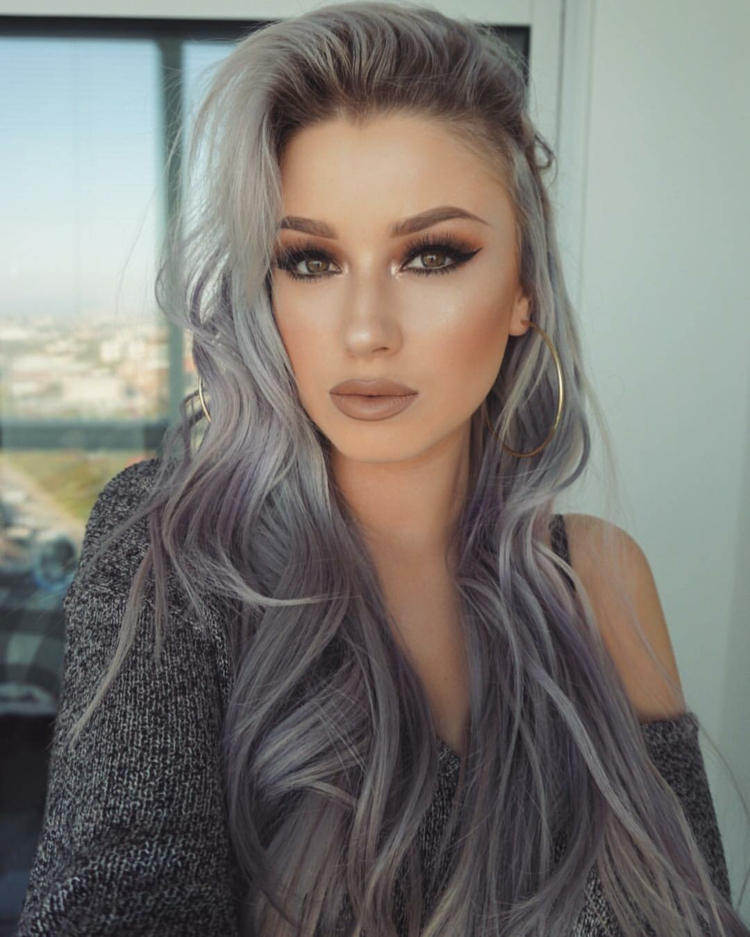 Graue Haare Schminktipps Granny Hair Ombre Look