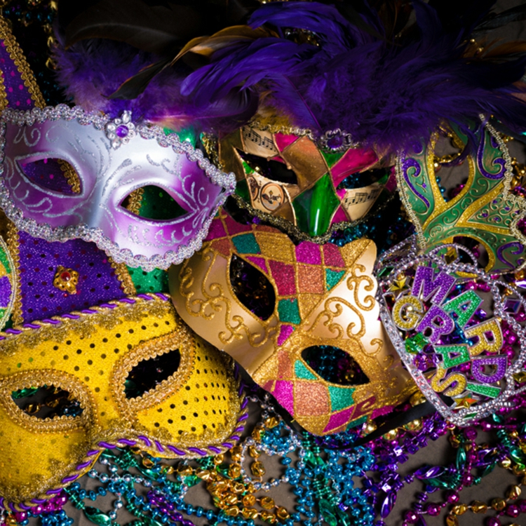 Karnevalsmasken Dekoideen einfach Faschingsdeko für Garten lustig