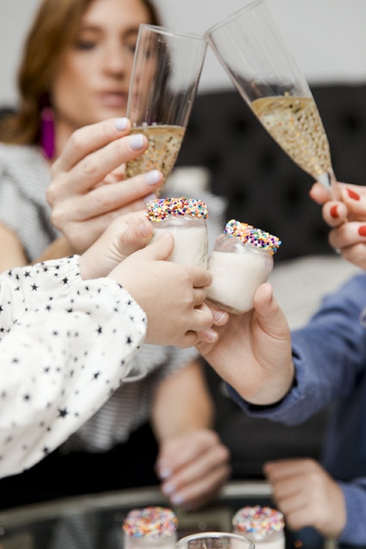 Silvester Fingerfood für Kinder Milch Shots Rezept