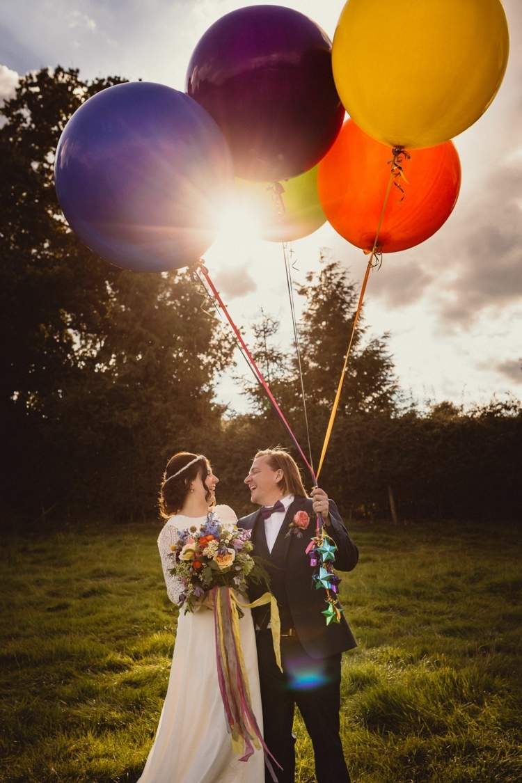 Biologisch abbaubare Luftballons für die Hochzeitsdeko wählen