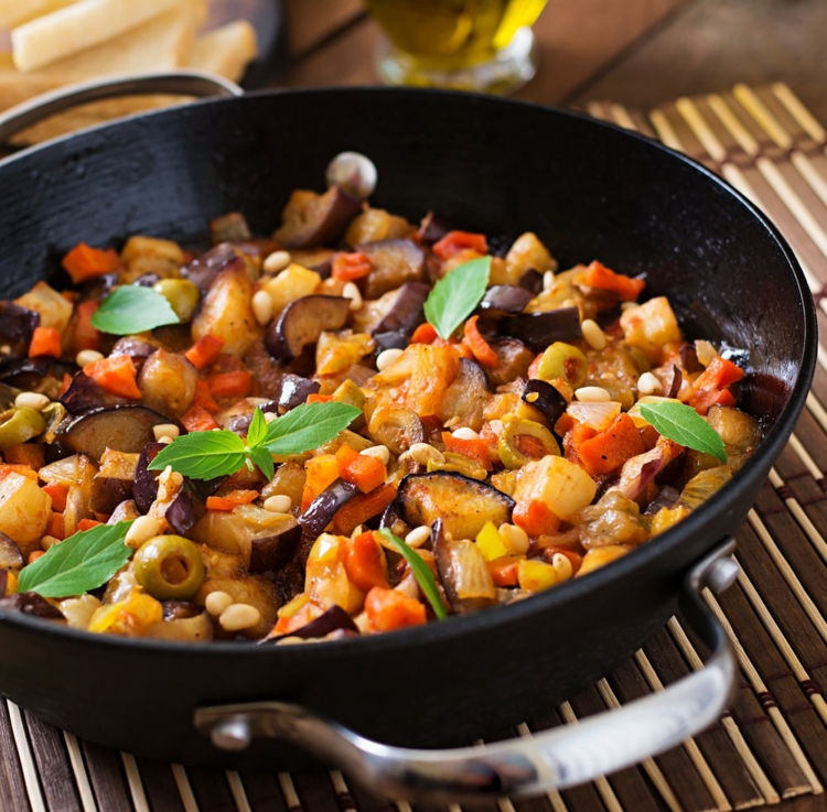 Caponata Rezept Stangenselerie blätter kochen