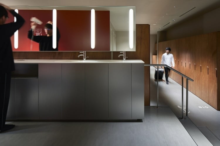 Funktionalität und maximalen Komfort bietet das Nine Hours Kapselhotel in Japan