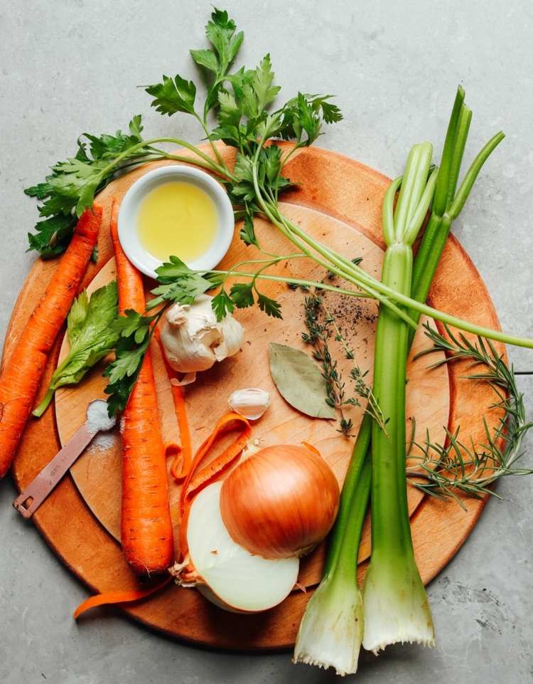 Stangenselerie kochen wie lange Gemüse Rezepte einfach und gesund
