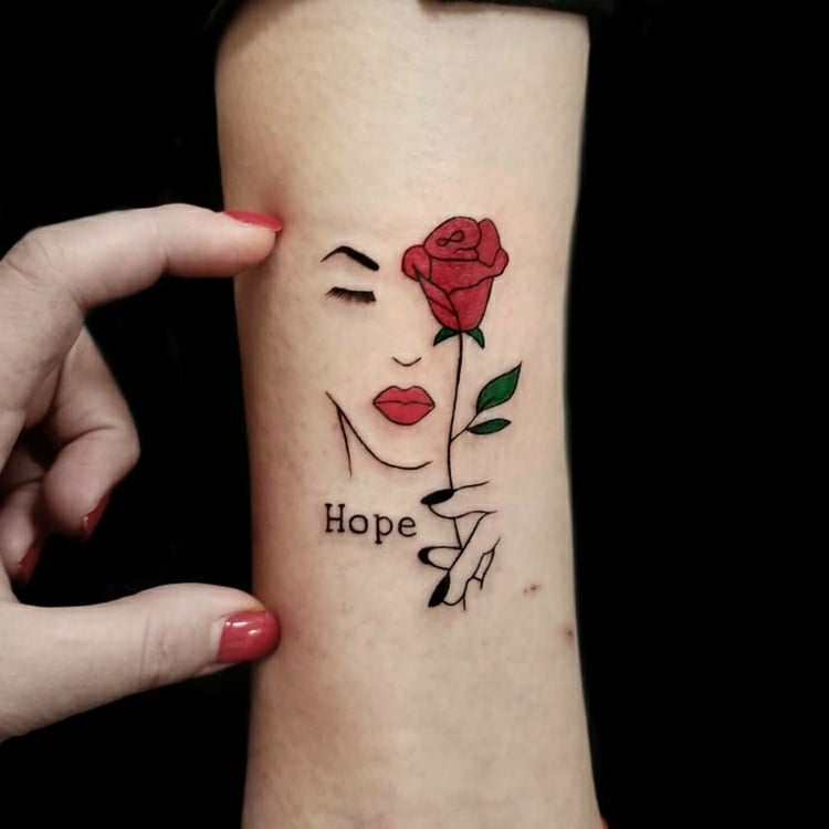 Symbol Tattoo Hoffnung Unterarm Tätowierung Ideen Frau klein