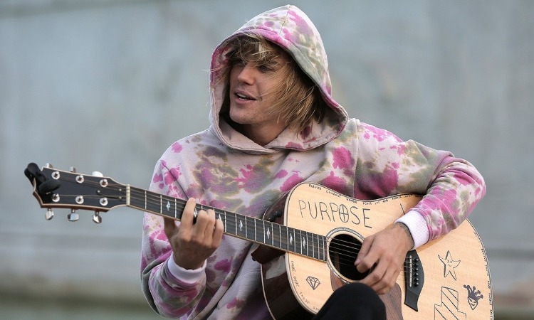 justin bieber spielt guitarre diagnose lyme krankheit