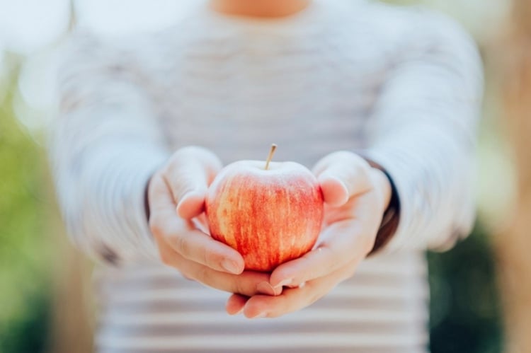 Äpfel bei Magenschmerzen Hausmittel gegen Bauchkrämpfe
