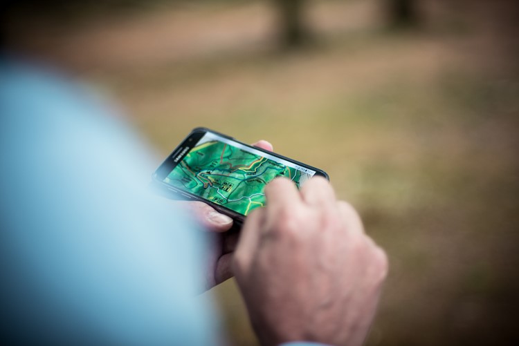 Idee für Sommer Hobby - Geocaching mit einem GPS-fähigen Smartphone